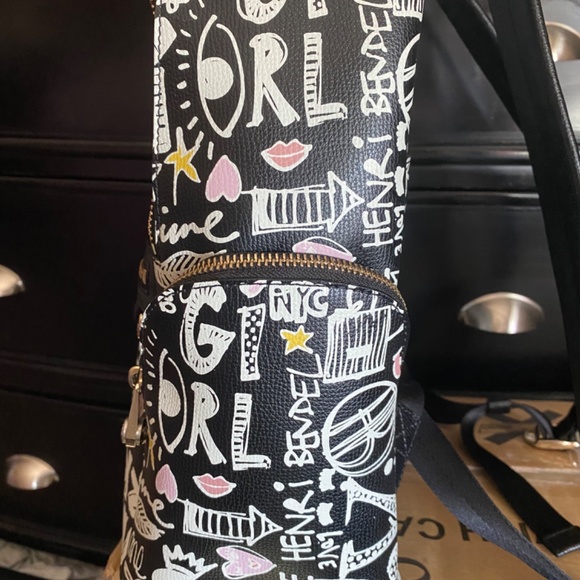 Authentic Henri Bendel Backpack - Picture 4 of 9